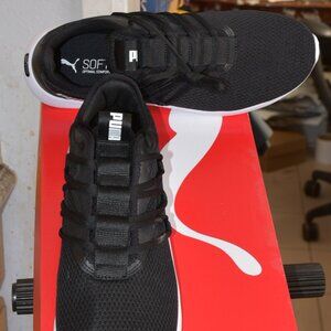 PUMA® Colors: Black Functioning tie lace  Sneaker